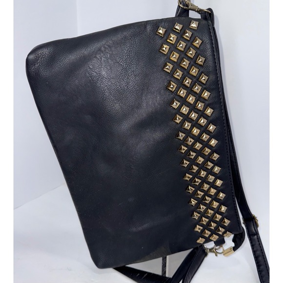 Yoki Black Gold Studed Crossbody Clutch Wristlet Zip Closure Goth Y2K Bikercore - Picture 3 of 9